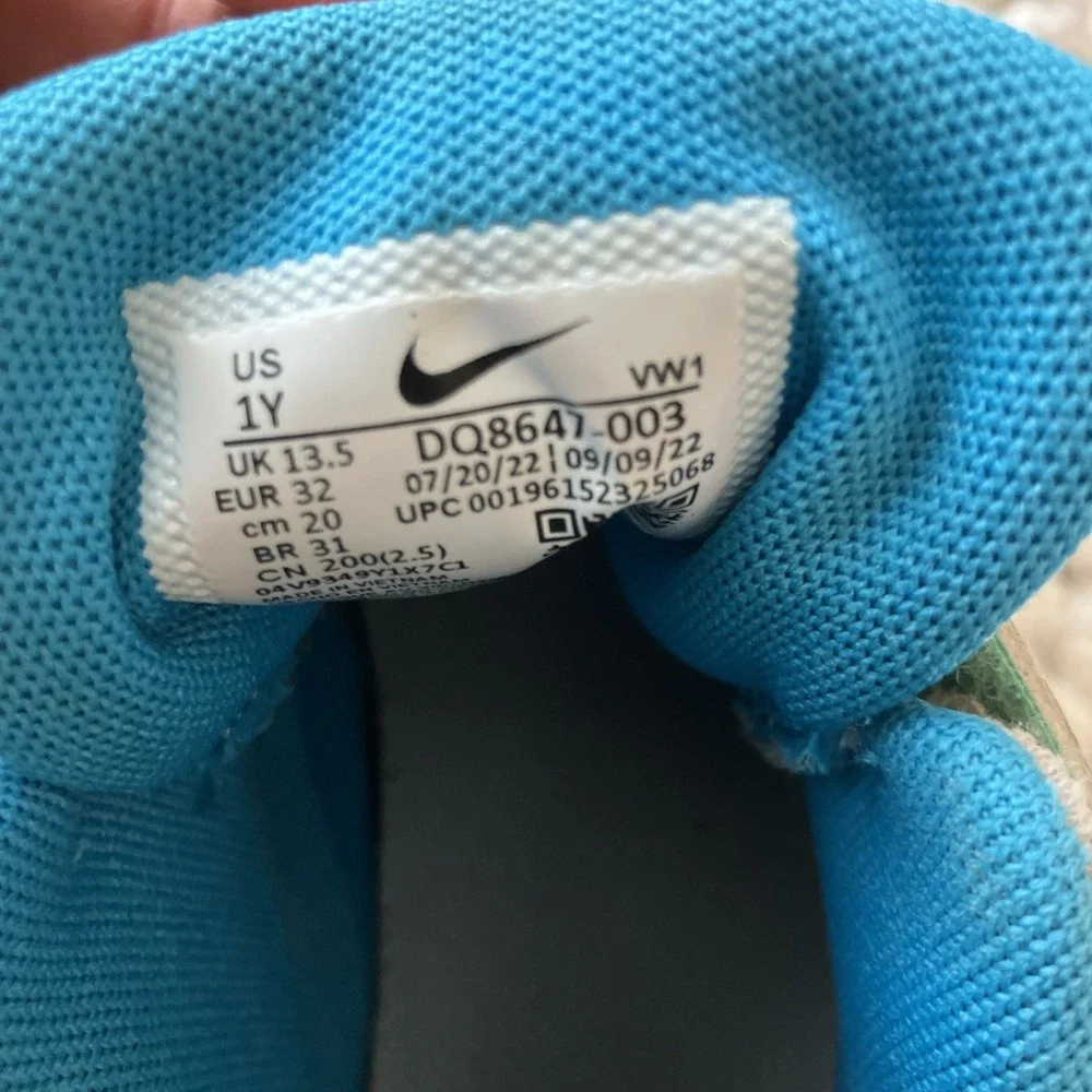 Nike Lebron Witness 7‎ Size 1Y US KIDS